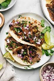 Tacos de Carnitas: Un Platillo Tradicional y Delicioso de México
